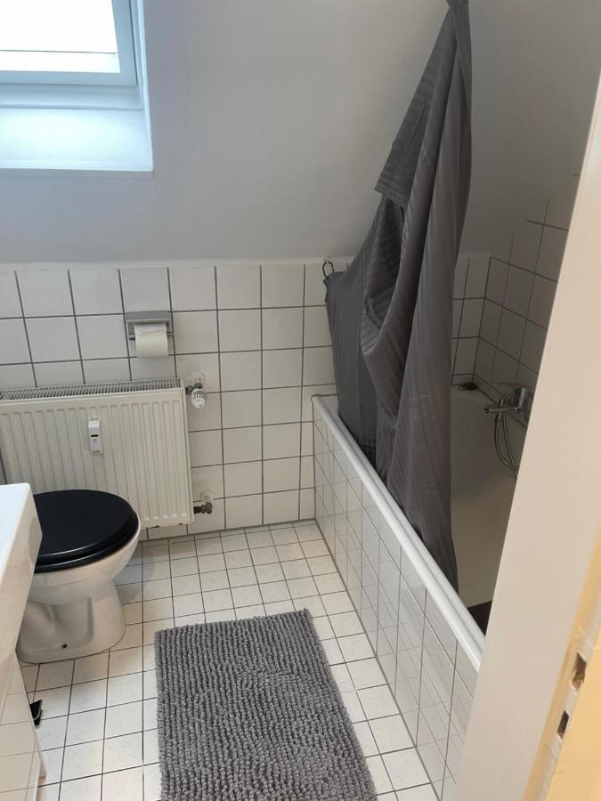 25 Qm Ferienwohnung Neuss Furth المظهر الخارجي الصورة
